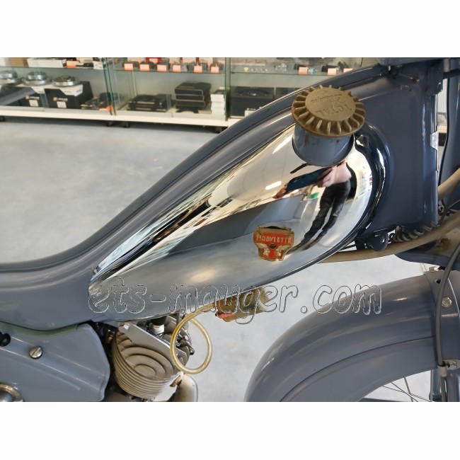 Enjoliveur réservoir chrome Motobécane 88 ancien modéle