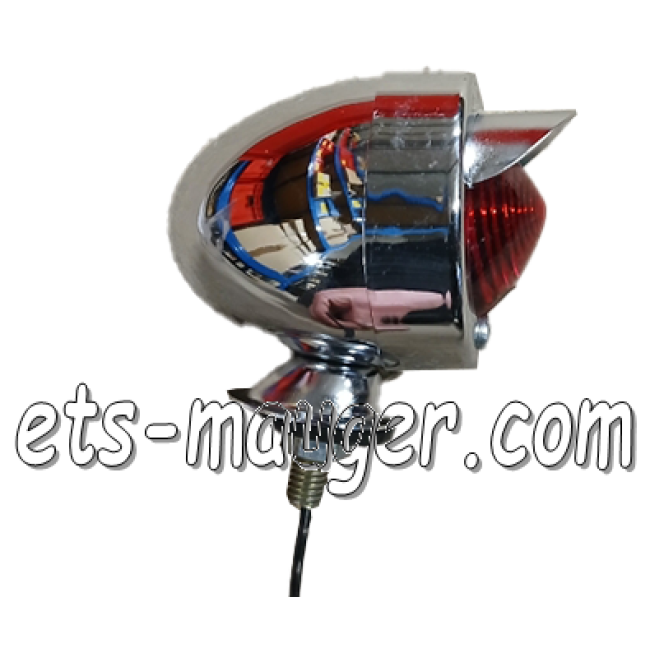 Feu chrome rouge avec casquette